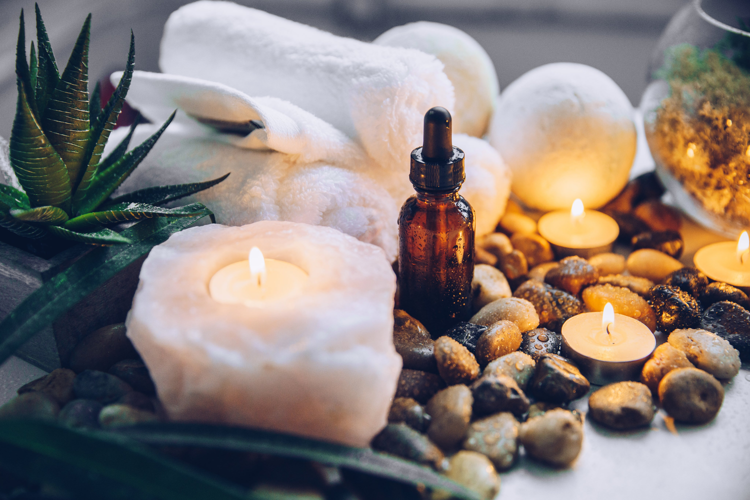 Holistic Helpers - Homeopathy & Essential oils